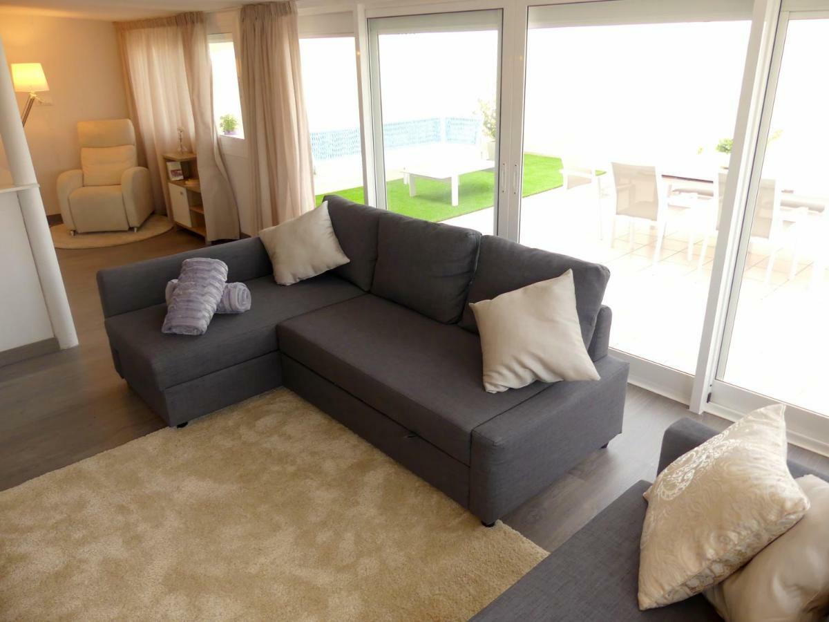 Duplex La Carihuela 1ª Linea De Playa Apartamento Costa Del Sol ตอร์เรโมลิโนส ภายนอก รูปภาพ