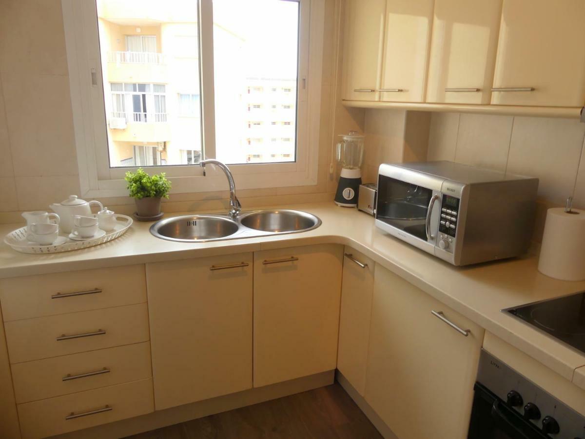 Duplex La Carihuela 1ª Linea De Playa Apartamento Costa Del Sol ตอร์เรโมลิโนส ภายนอก รูปภาพ